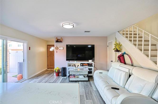 10526 Carrotwood Way view 3